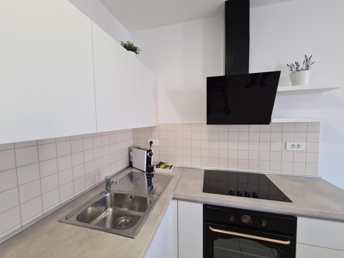 Orkula Apartments ปาชมาน ภายนอก รูปภาพ