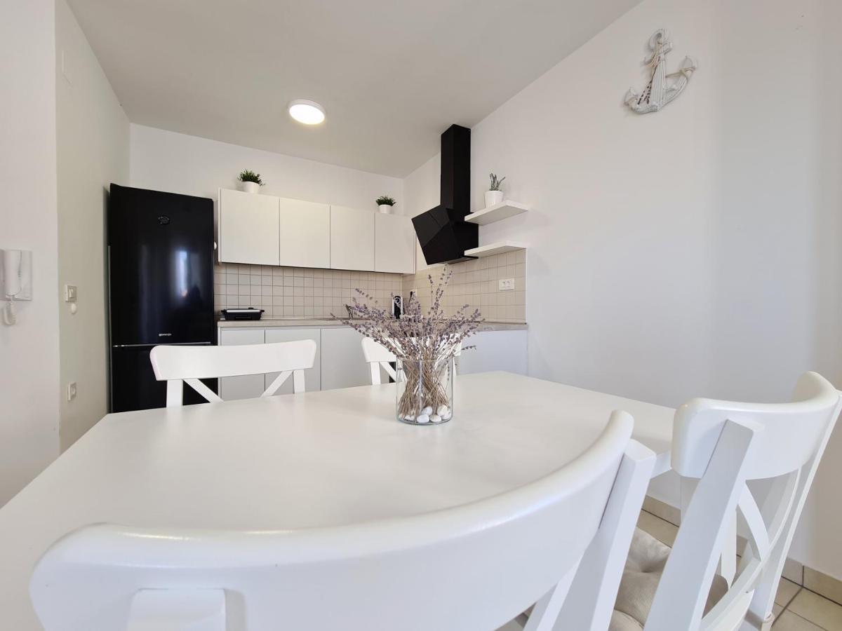 Orkula Apartments ปาชมาน ภายนอก รูปภาพ